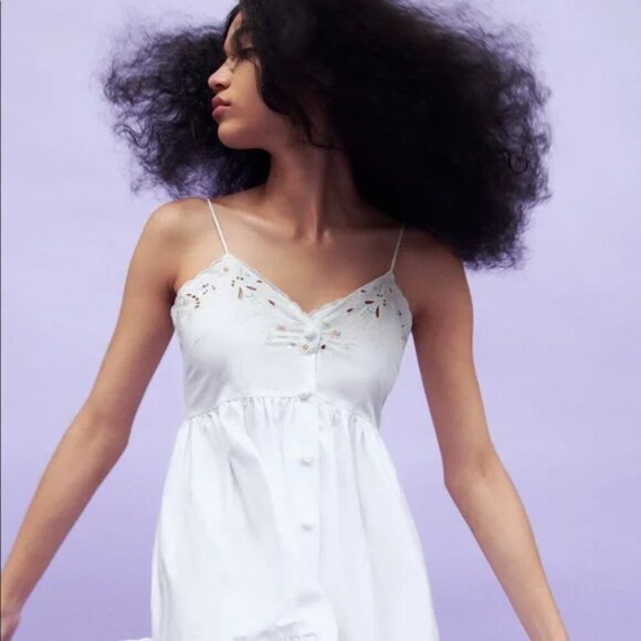 Zara Embroidered Poplin Ruffle Hem Short Dress White Size Large Blogger Fav - Picture 9 of 14